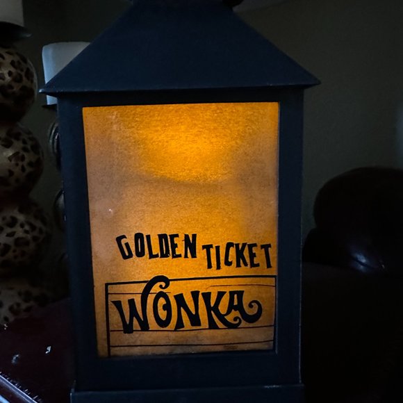 WIlly Wonka Themed Lantern - Picture 4 of 7